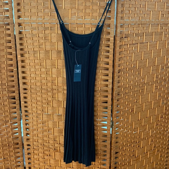 Abercrombie crossback ribbed elevated knit mini dress - Picture 4 of 5